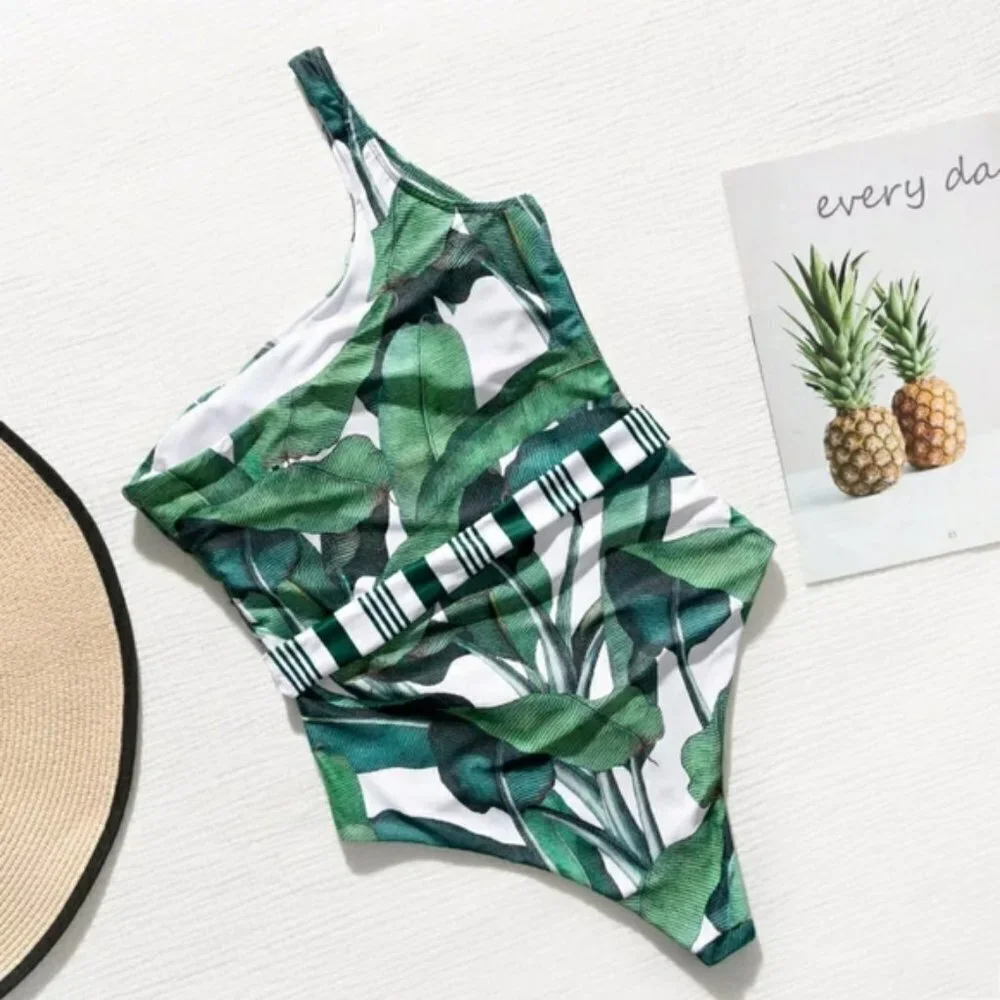 One Shoulder Banana Leaves Belted One piece Swimsuit - Picture 5 of 6